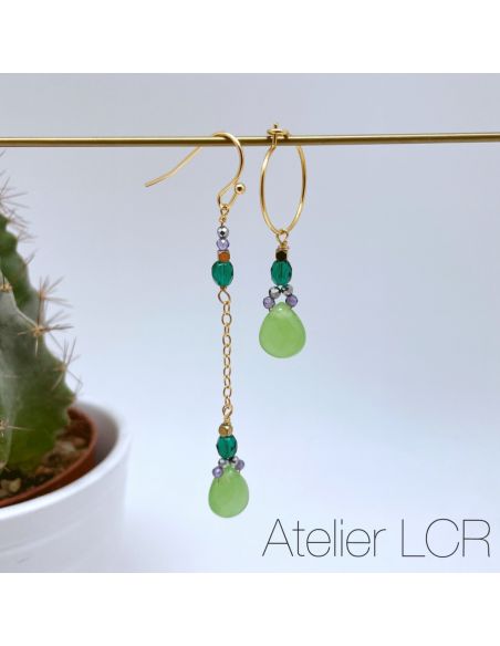 Duo asymétrique plaqué or grande goutte verte, duo mauve, vert