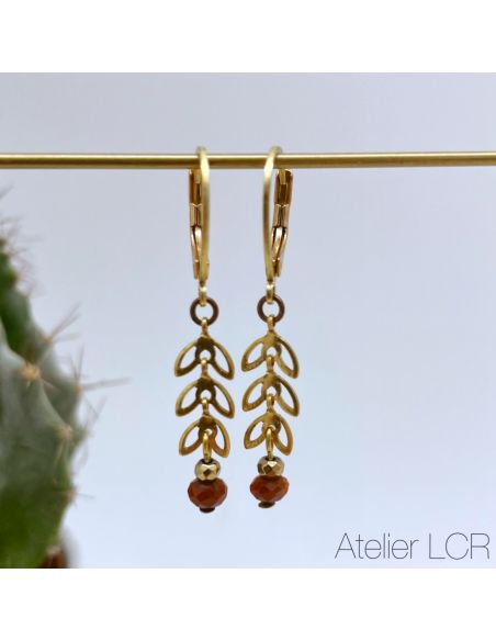 Boucles épis laiton évidé, perle brune