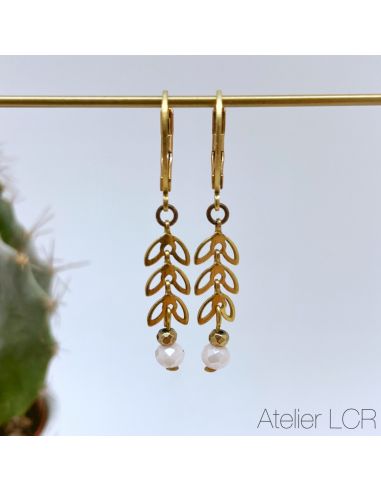 Boucles épis laiton évidé, perle rose pâle
