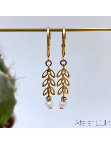 Boucles épis laiton évidé, perle rose pâle