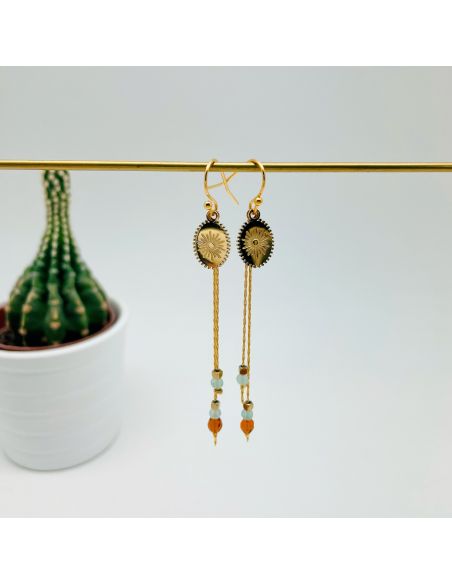 Boucles d'oreille plaqué or, piécette ovale, duo de chaines, perles oranges bleues