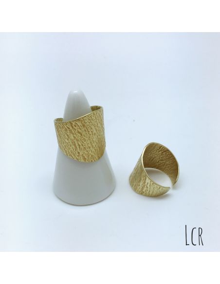 Bague large en laiton martelé